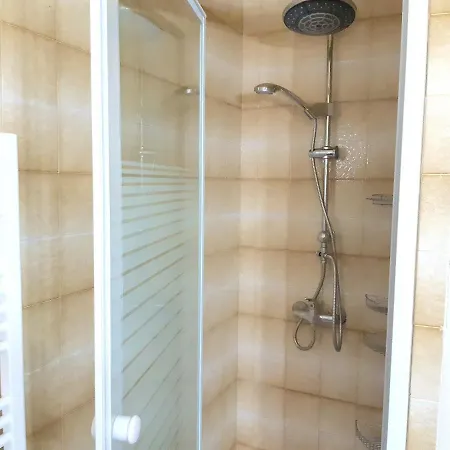 Maison Confortable Avec Piscine Partagee A Saint-genies. Dom wakacyjny *