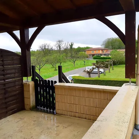 Maison Confortable Avec Piscine Partagee A Saint-genies. Holiday home *