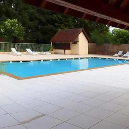 Maison Confortable Avec Piscine Partagee A Saint-genies. Saint-Genies